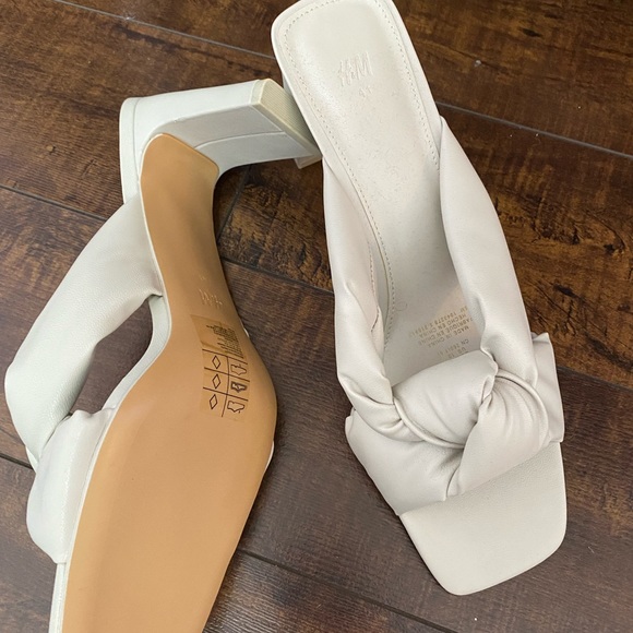 H/M shoes - Picture 2 of 3